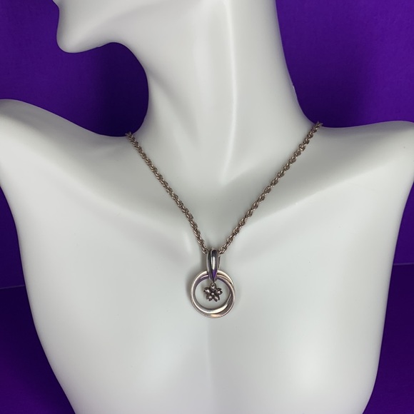 Sterling Silver Flower Pendant on 16” 925 Rope Chain - Picture 2 of 15